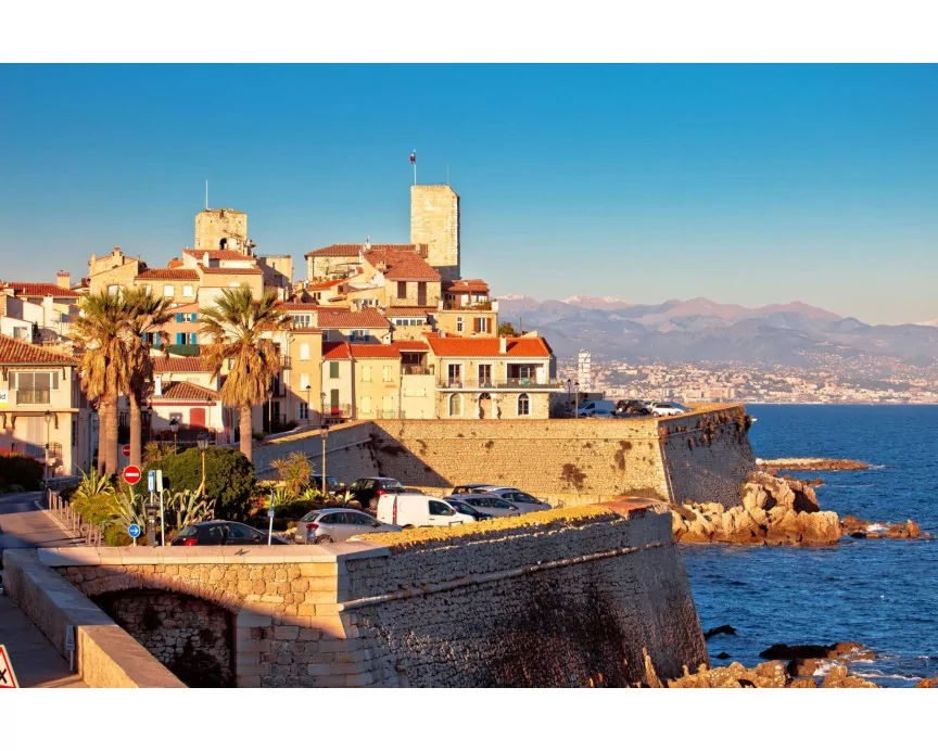 Luggage Storage Antibes Old Town