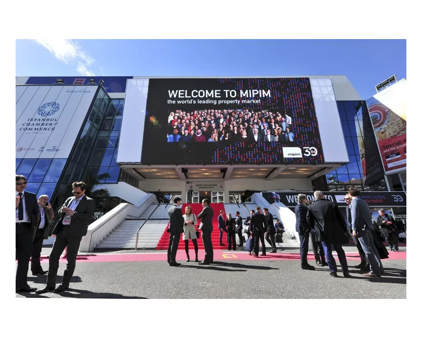 Traveling to Nice, Cannes or Monaco (Monte Carlo) for an event? How to handle your luggage during festivals and congresses
